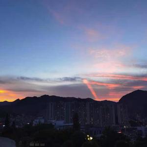 你的下面好紧啊视屏
